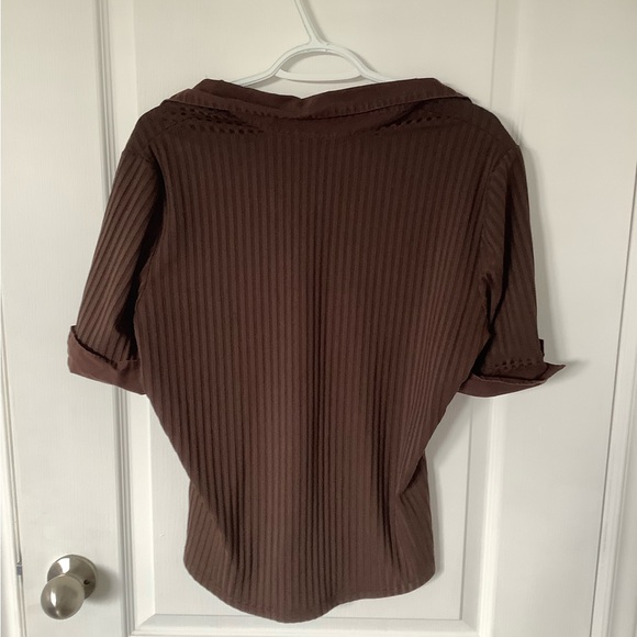 Brown button down short sleeve shirt - Picture 2 of 3